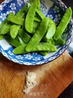 Make Clear the Dutch beans step 0