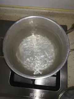 Make Spicy soup step 1