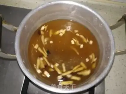 Make Oiled egg noodles step 10