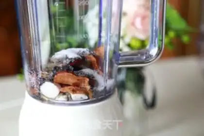 Make The red date mountain medicine cake step 2