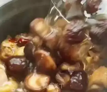 Make Yellow chicken step 3
