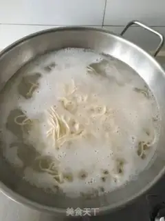 Make Noodles with peanut butter step 4