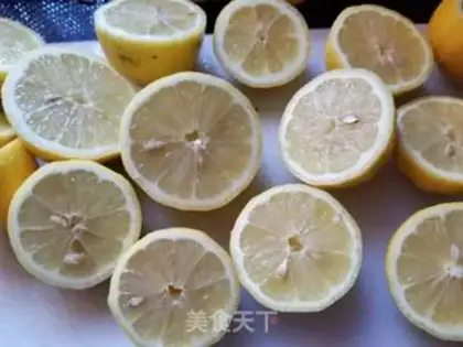 Make Sweet lemon peel step 1