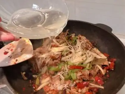 Make Spicy-dried ox frog step 13