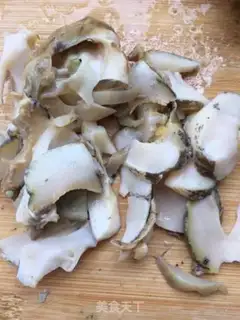 Make Flaming conch noodles step 2