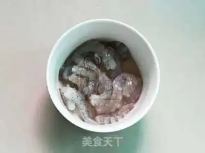 Make Shrimp noodles step 1