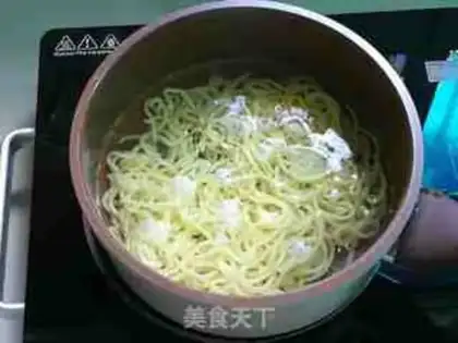 Make Shrimp noodles step 3