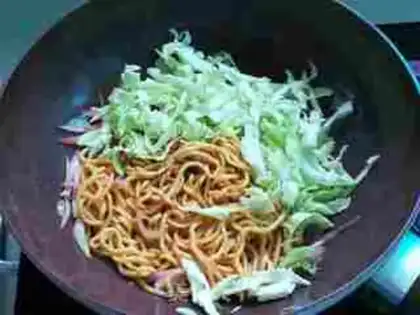 Make Shrimp noodles step 7