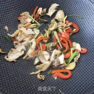 Make Flaming conch noodles step 18
