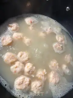 Make Shrimpballs and omelet soup step 10