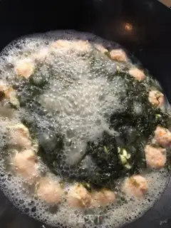 Make Shrimpballs and omelet soup step 11