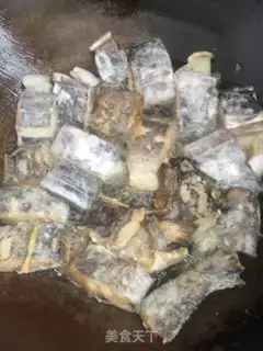 Make Red-fried fish step 1