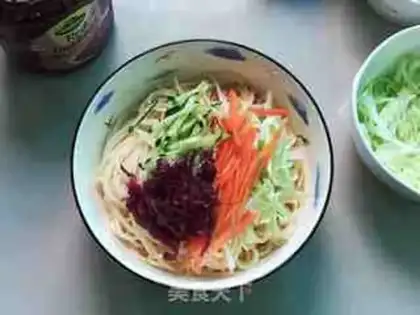 Make Meat and vegetable noodles step 6
