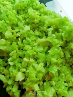 Make Suffering melon and eggs step 1