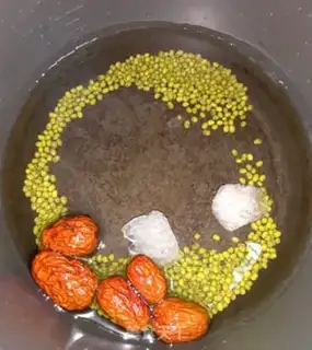 Make Lily green bean sugar step 1