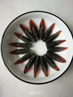 Make Green peppers and eggs step 0