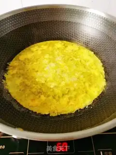 Make Suffering melon and eggs step 7