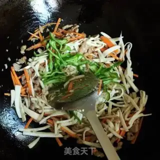Make Puffy puffy noodles step 7