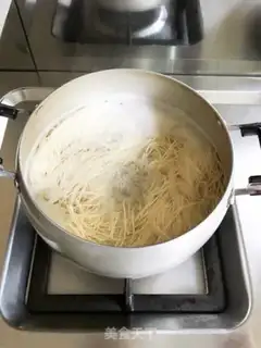 Make Puffy puffy noodles step 9