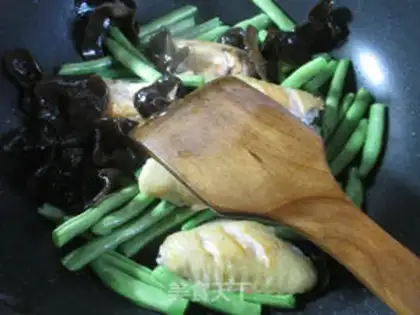 Make Blackwood and bean are burning on the wings step 3