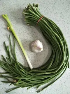 Make Spaghetti beans step 0