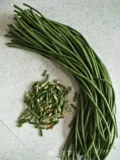 Make Spaghetti beans step 1