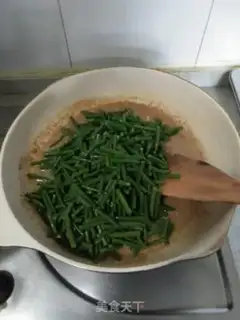 Make Spaghetti beans step 7