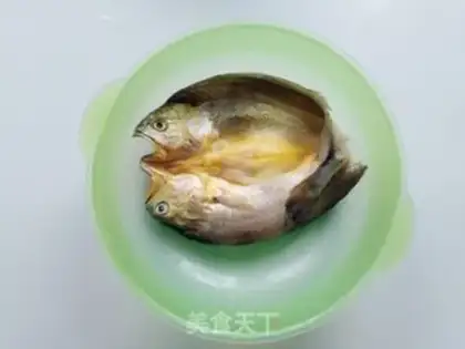 Make The souffled yellow fish step 1