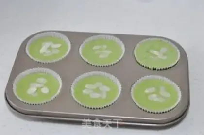Make A cup of tea and cupcake step 12