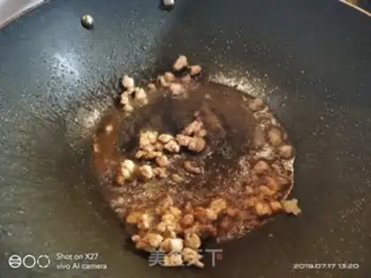 Make Porky bean horns step 2