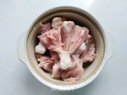 Make Potato onion roast chicken leg step 1