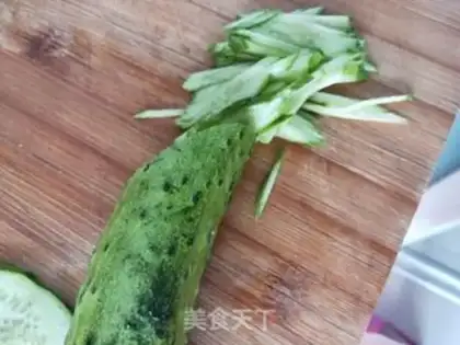 Make Slut and cucumber step 0