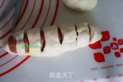 Make Hot dog pine bun step 6