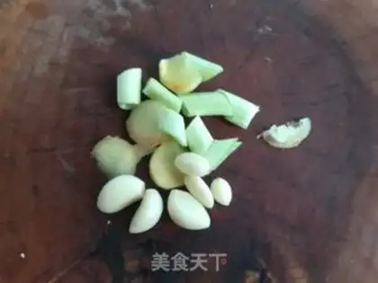 Make Yellow chicken step 4