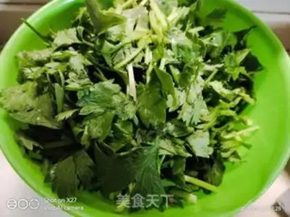 Make Celery and shrimp step 1