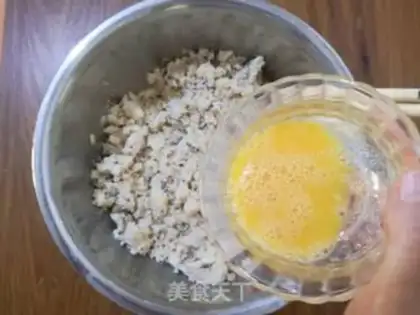 Make Three-coloured quinoa peaches step 5