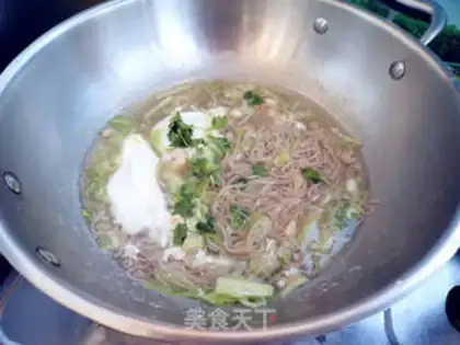 Make Eggs and flour soup step 7