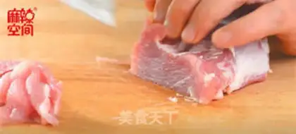 Make The cucumber meat soup step 0