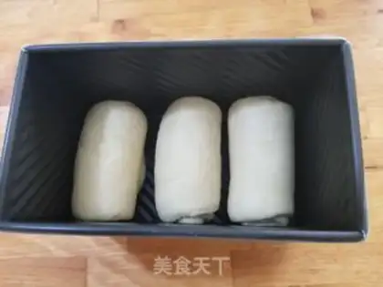 Make Hokkaido toast step 16