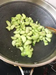 Make Nutballs step 13