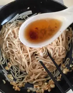 Make Shrimp garlic noodles step 9