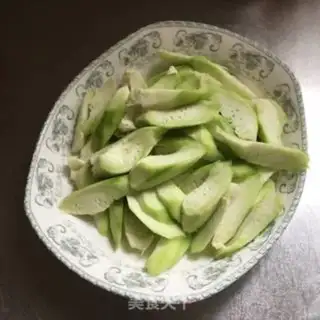 Make Mulli melon ball soup step 0