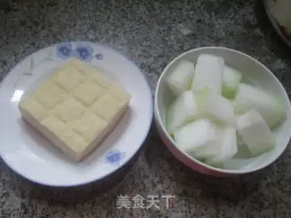 Make The old tofu burns the melon step 0