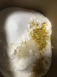 Make A sesame guacamole step 1