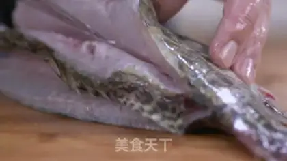 Make Rich fish with sugar and vinegar step 1