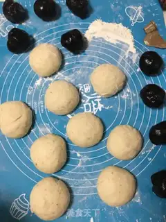 Make Frozen needle mushrooms step 0