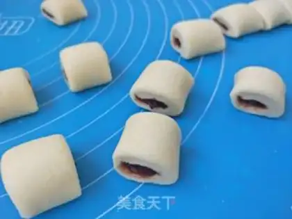 Make Milk bean rolls step 4