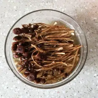 Make Tea mushroom chicken stew step 1