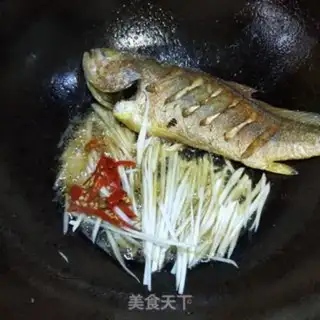 Make Squirt the yellowfish step 5