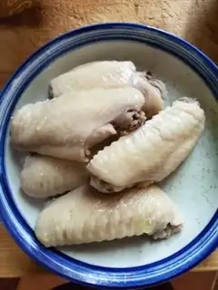 Make Crystal chicken with wings step 4